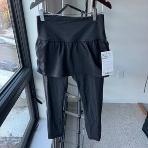 Athleta 2 in 1 Elation 7/8 tight XSP